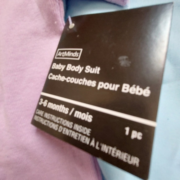 Set of 4 baby onesie and bandana bnwt - Picture 6 of 8
